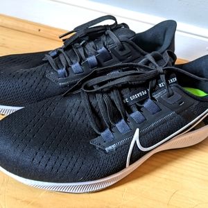 Nike Air Zoom Pegasus 38 Sneakers